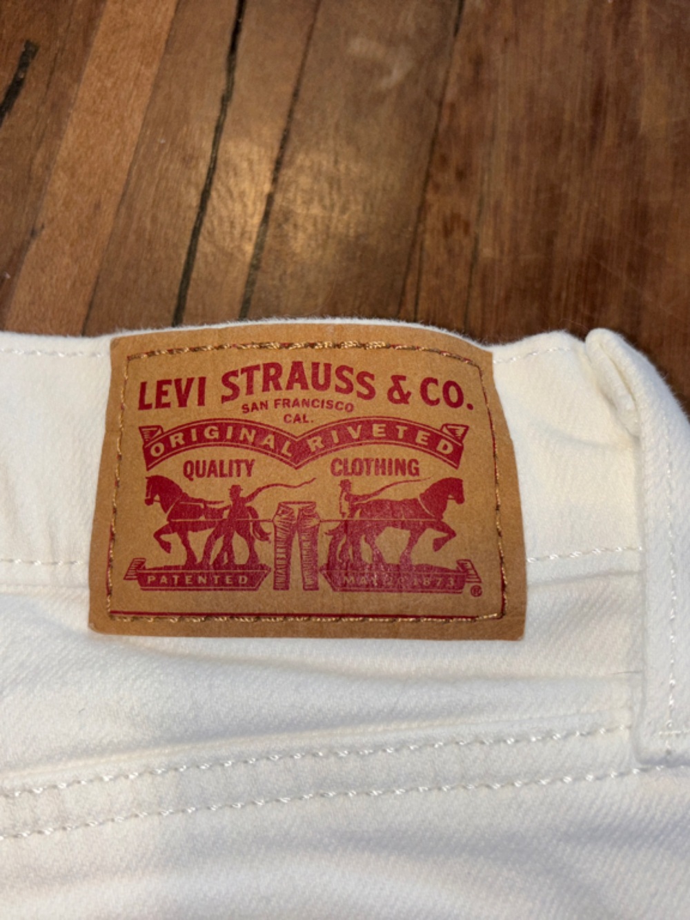 Levi's White Denim Cutoff Shorts - Picture 5 of 6